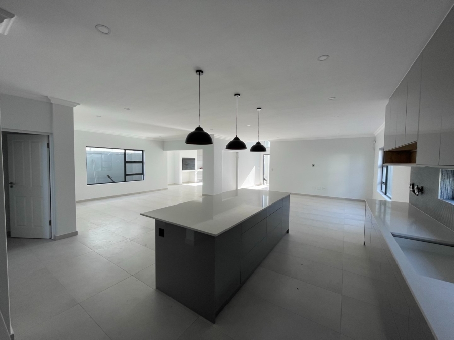 4 Bedroom Property for Sale in Sandown Western Cape